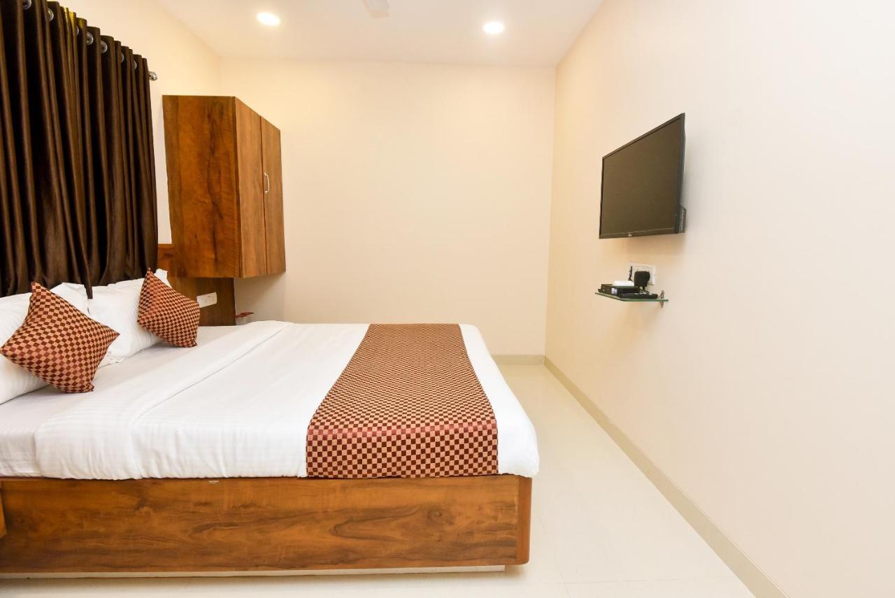 Oyo 8757 Prakash Inn Мумбаї Екстер'єр фото