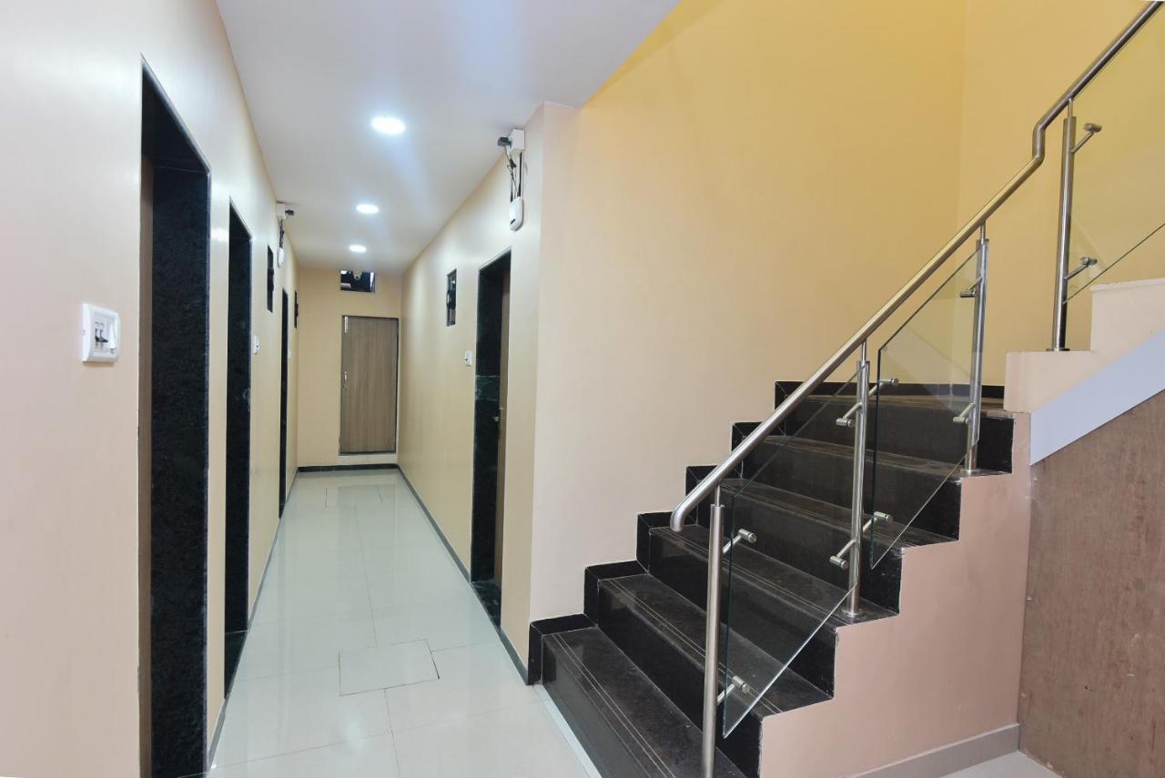 Oyo 8757 Prakash Inn Мумбаї Екстер'єр фото