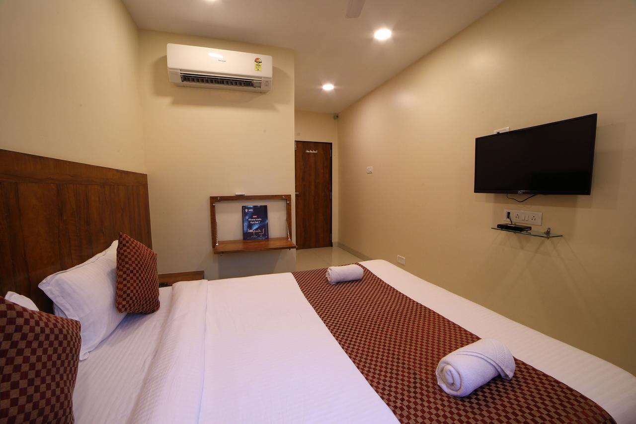 Oyo 8757 Prakash Inn Мумбаї Екстер'єр фото